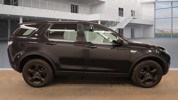 Used Land Rover Discovery Sport 2017 for sale - 76095031: Photo 5