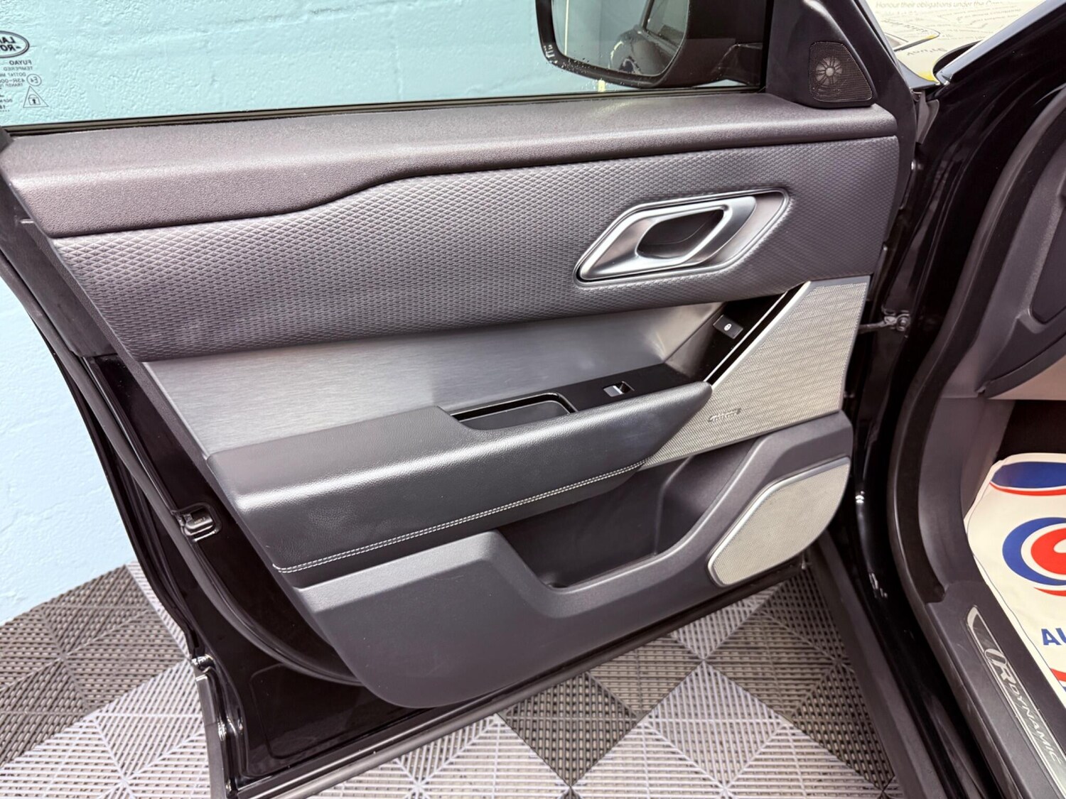 Used Land Rover Range Rover Velar for sale - 77754037: Photo 33