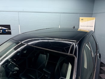 Used Land Rover Discovery Sport 2016 for sale - 76926752: Photo