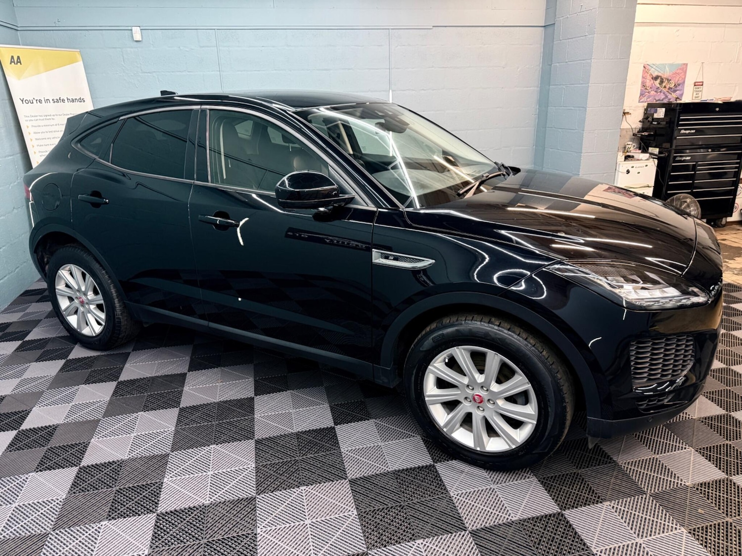 Used Jaguar E-Pace 2019 for sale - 77305294: Photo 3