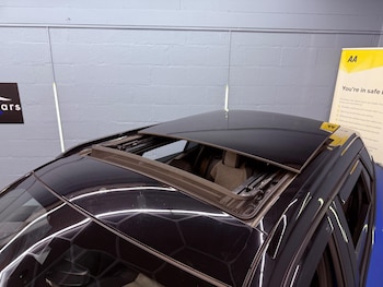 Used Peugeot E-2008 2020 for sale - 77993834: Photo