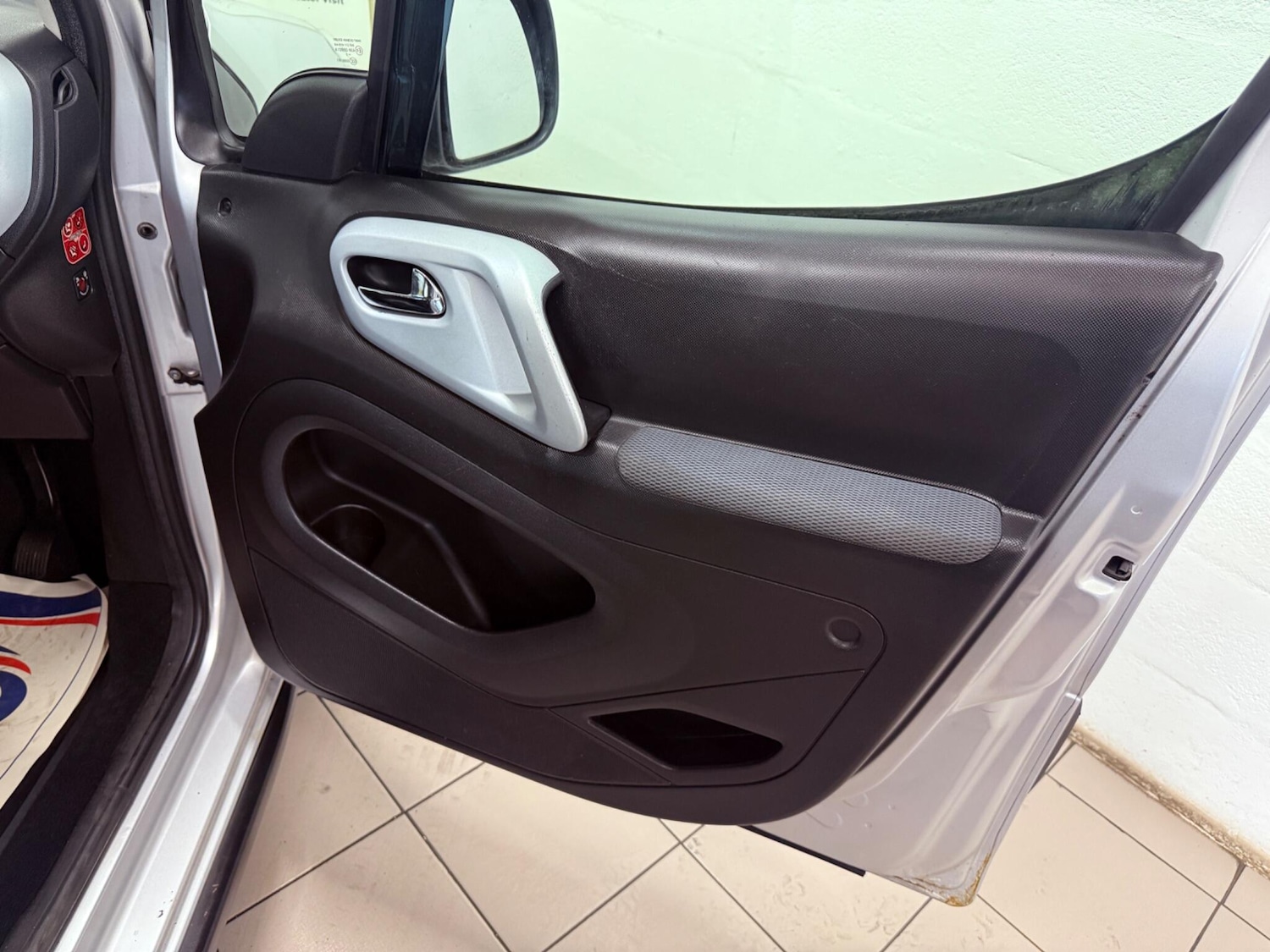 Vehicle 28