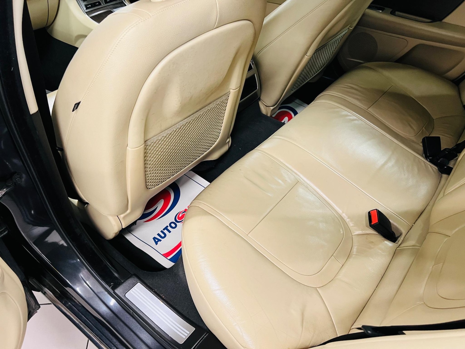 Used Jaguar XF 2012 for sale - 76994910: Photo 13