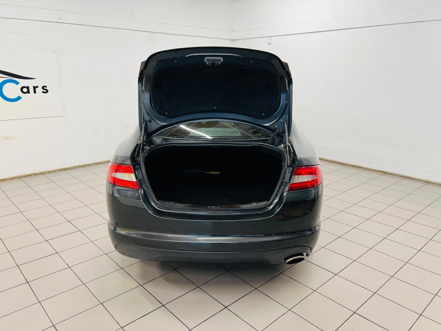 Used Jaguar XF 2012 for sale - 76994910: Photo 28