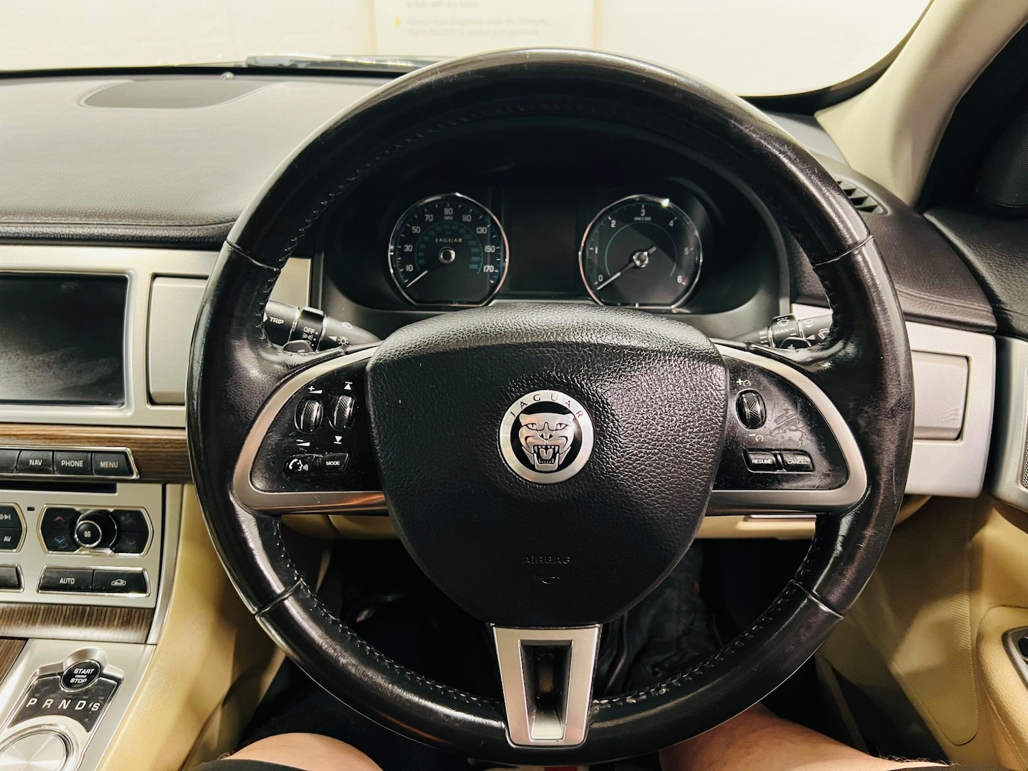 Used Jaguar XF 2012 for sale - 76994910: Photo 30