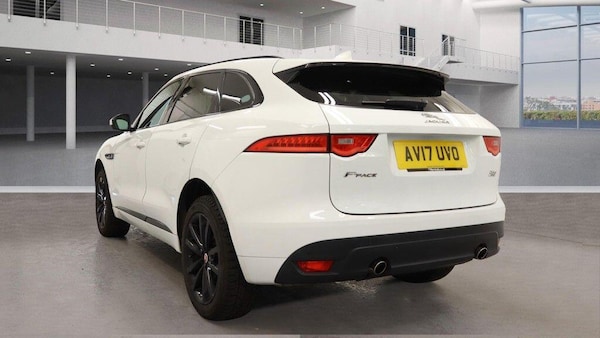 Used Jaguar F-Pace 2017 for sale - 76283314: Photo 3