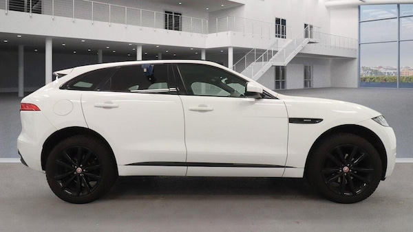 Used Jaguar F-Pace 2017 for sale - 76283314: Photo 5