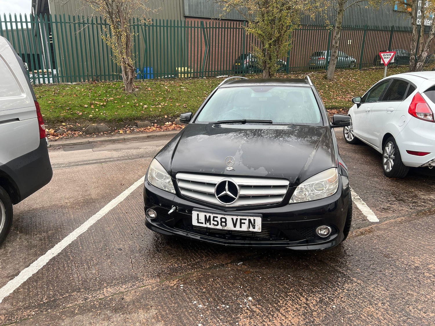 Used Mercedes-Benz C Class 2008 for sale - 76499088: Photo 2