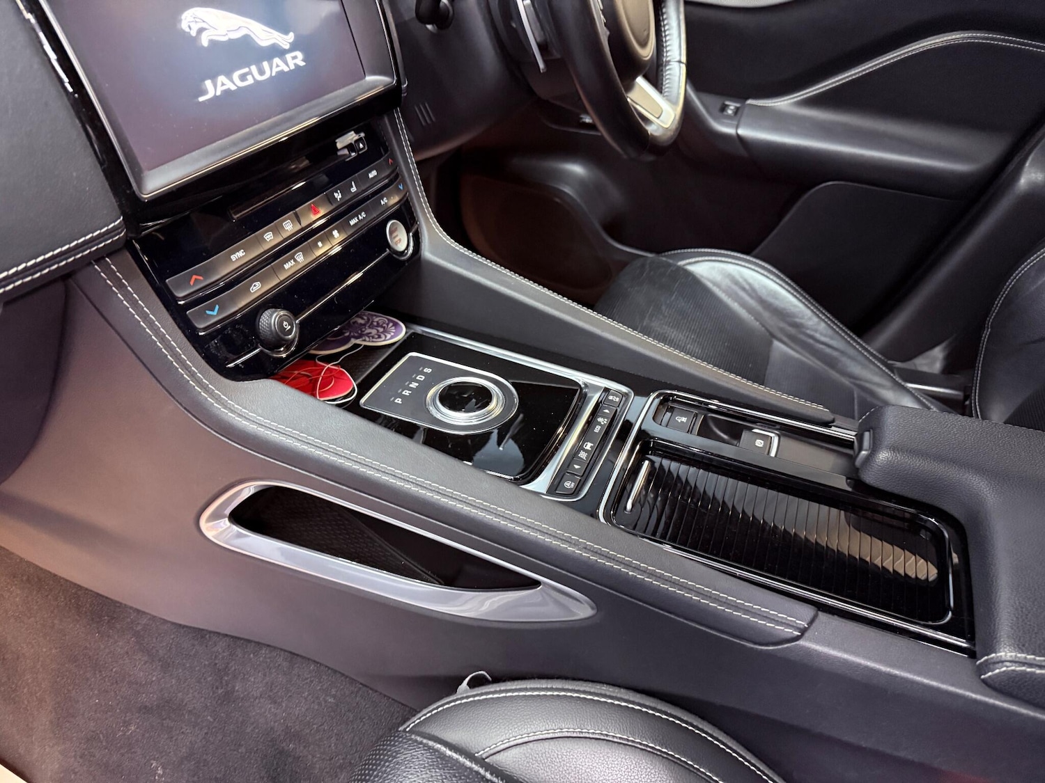 Used Jaguar F-Pace 2020 for sale - 76226798: Photo 12