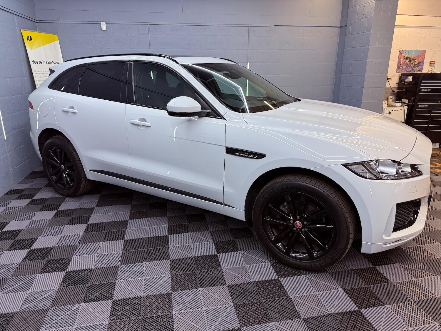 Used Jaguar F-Pace 2020 for sale - 76226798: Photo 2