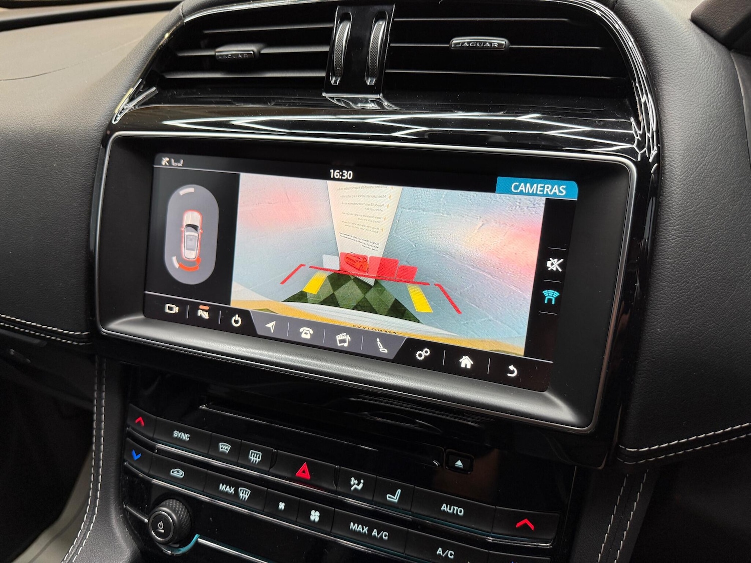 Used Jaguar F-Pace 2020 for sale - 76226798: Photo 30