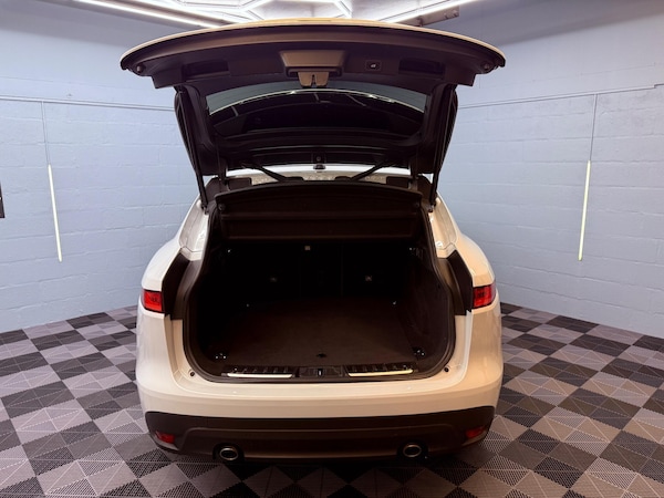 Used Jaguar F-Pace 2020 for sale - 76226798: Photo 38