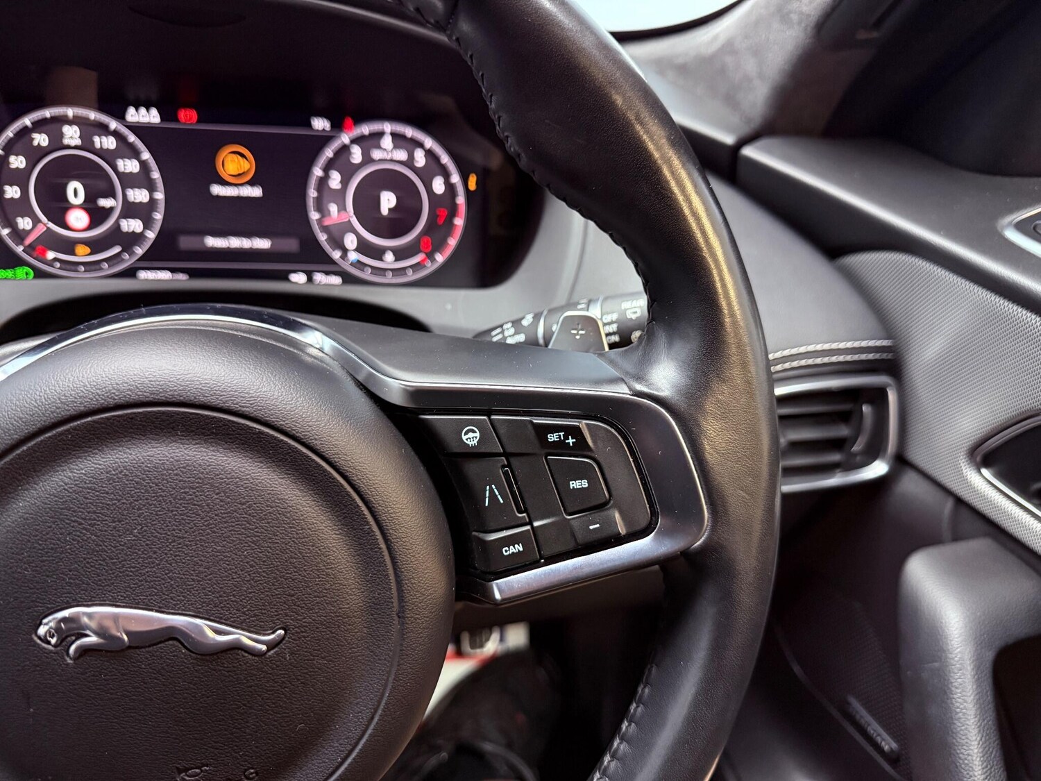 Used Jaguar F-Pace 2020 for sale - 76226798: Photo 47