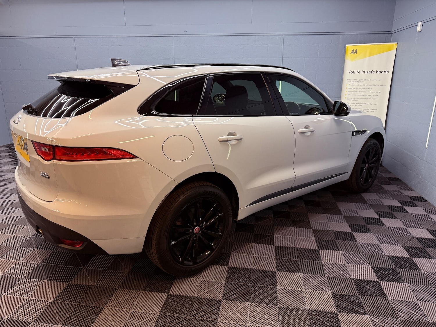 Used Jaguar F-Pace 2020 for sale - 76226798: Photo 9
