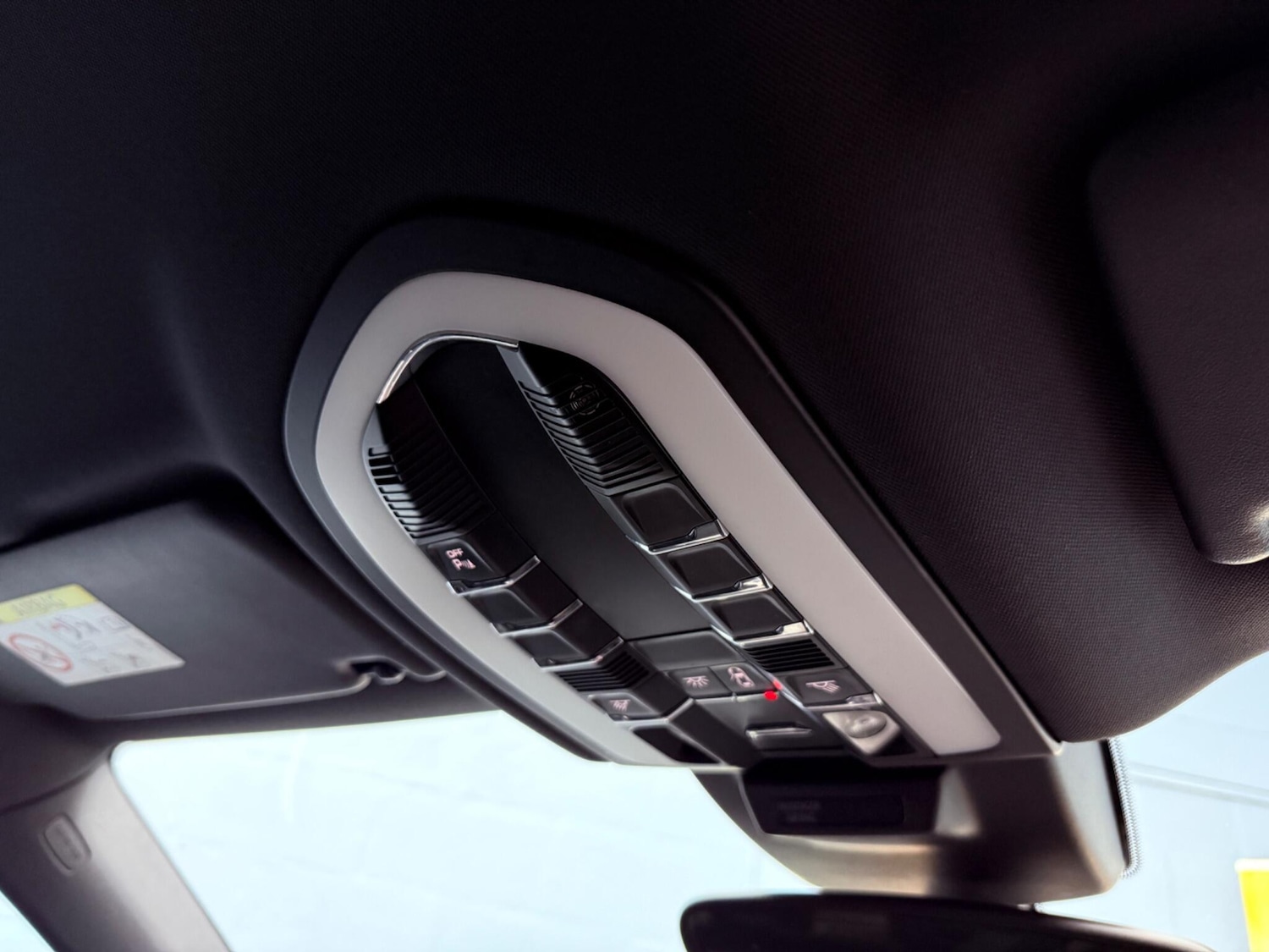 Used Porsche Macan 2016 for sale - 77202490: Photo 16