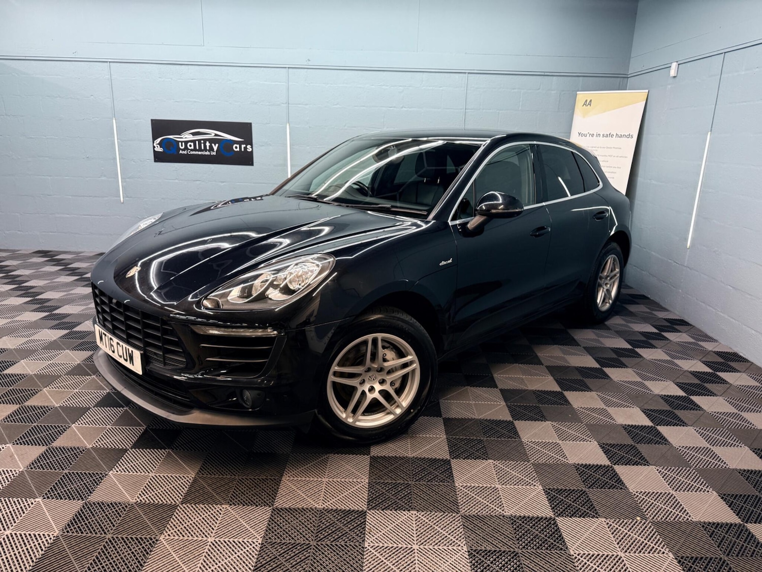 Used Porsche Macan 2016 for sale - 77202490: Photo 2