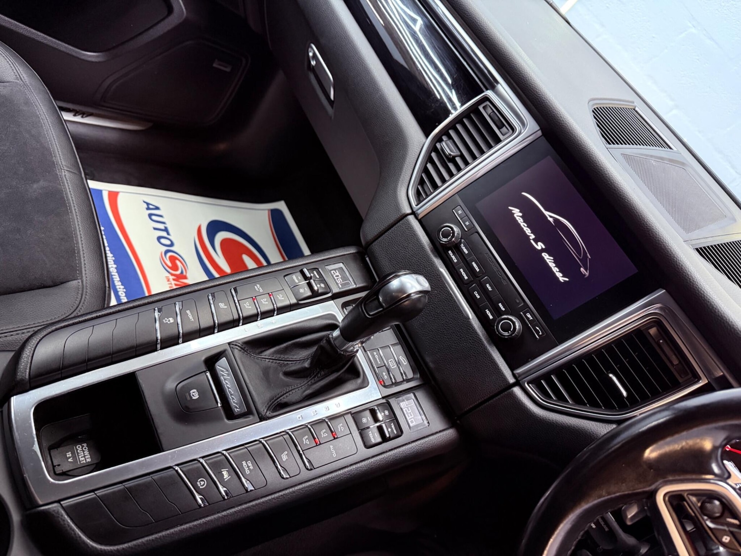 Used Porsche Macan 2016 for sale - 77202490: Photo 23