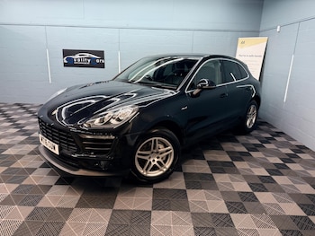 Used Porsche Macan 2016 for sale - 77202490: Photo