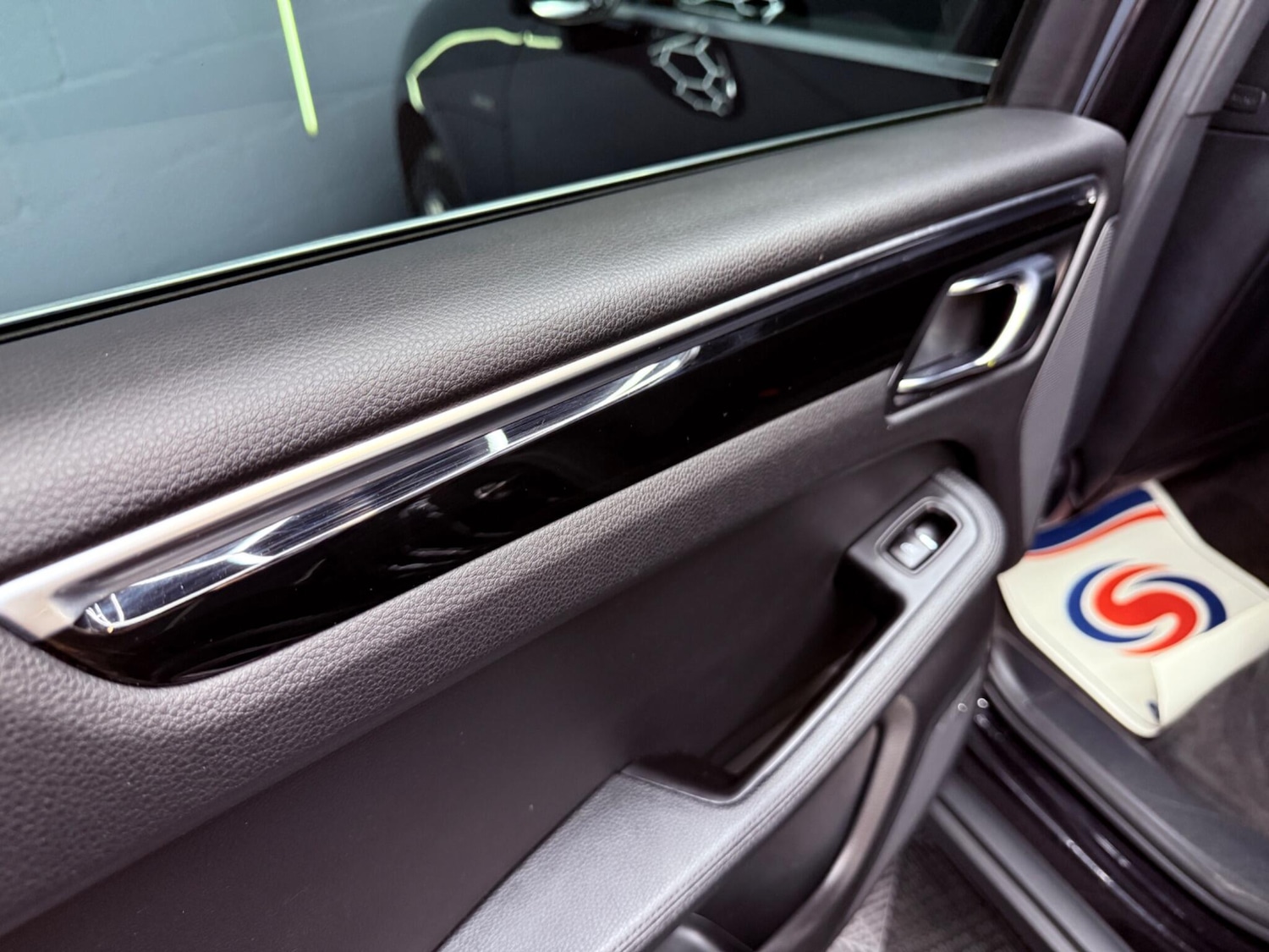 Used Porsche Macan 2016 for sale - 77202490: Photo 38