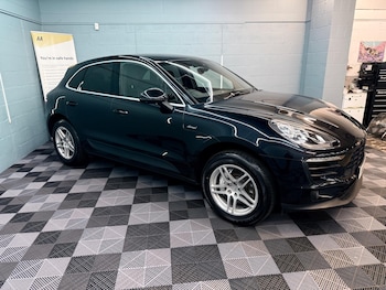 Used Porsche Macan 2016 for sale - 77202490: Photo