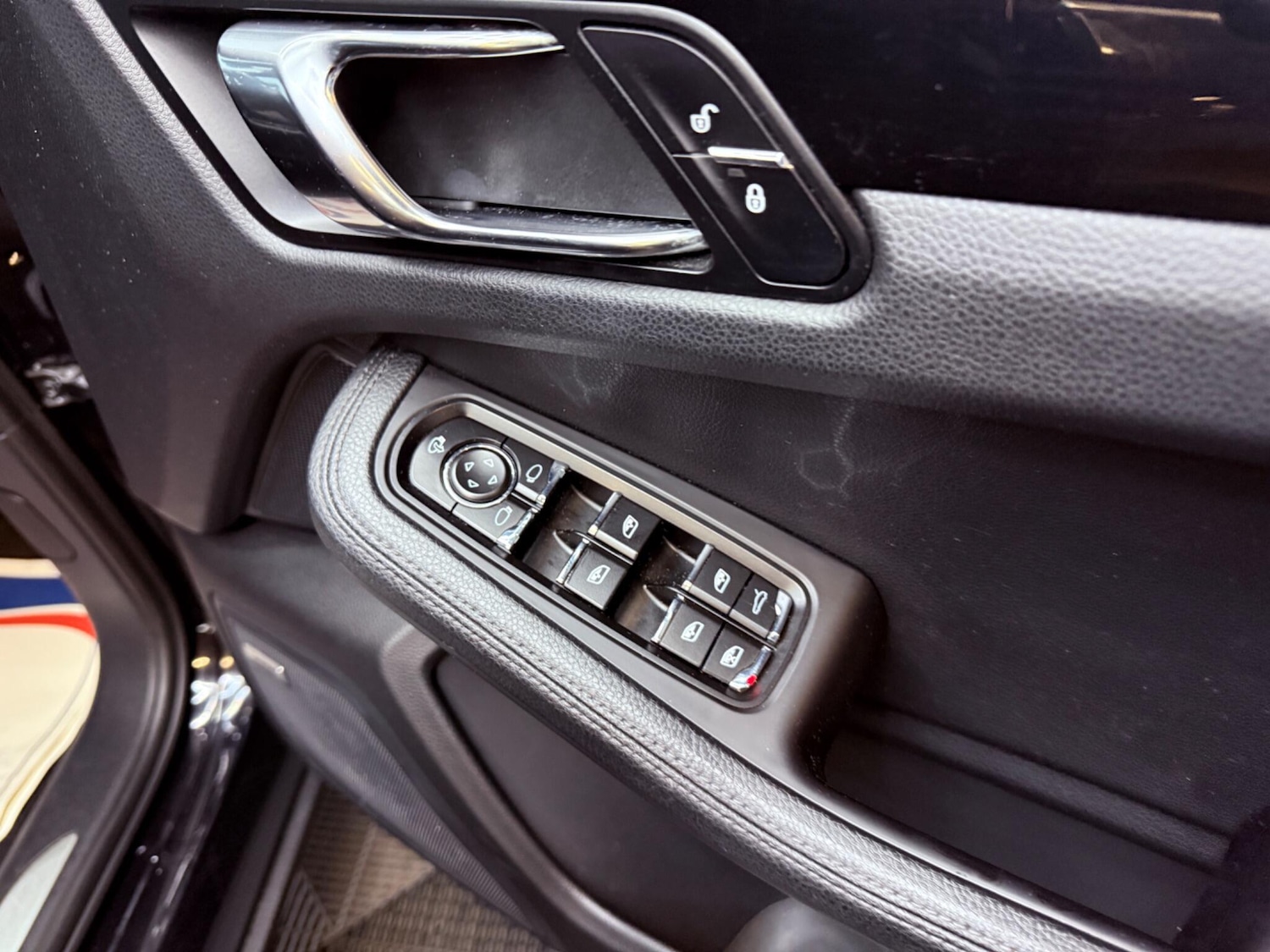 Used Porsche Macan 2016 for sale - 77202490: Photo 57