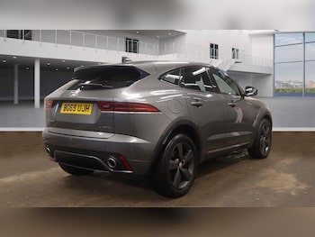 Used Jaguar E-Pace 2019 for sale - 76270491: Photo