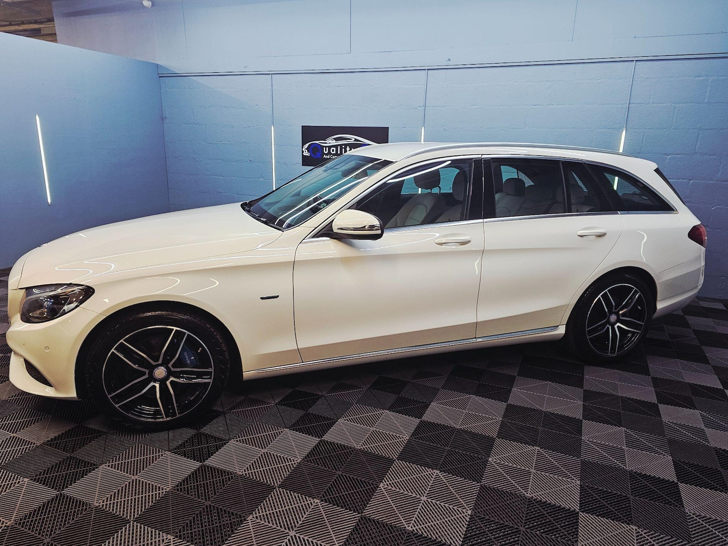 Used Mercedes-Benz C Class 2016 for sale - 77645848: Photo 10