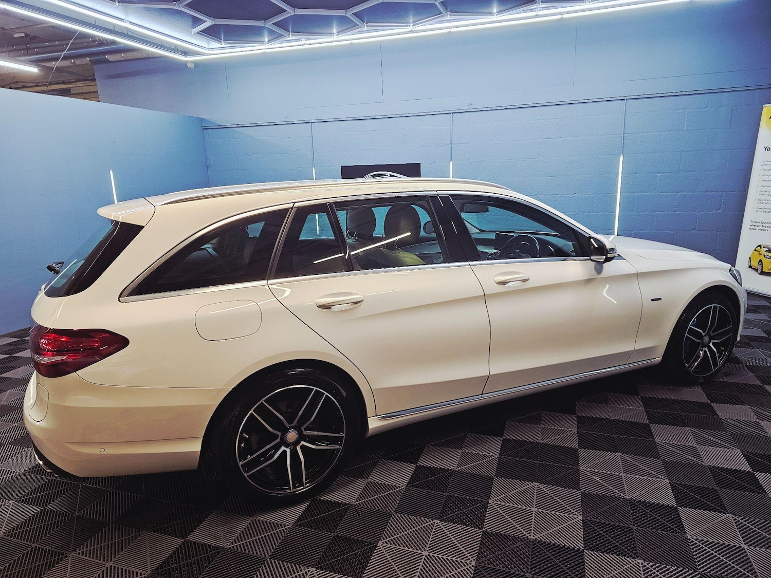 Used Mercedes-Benz C Class 2016 for sale - 77645848: Photo 12