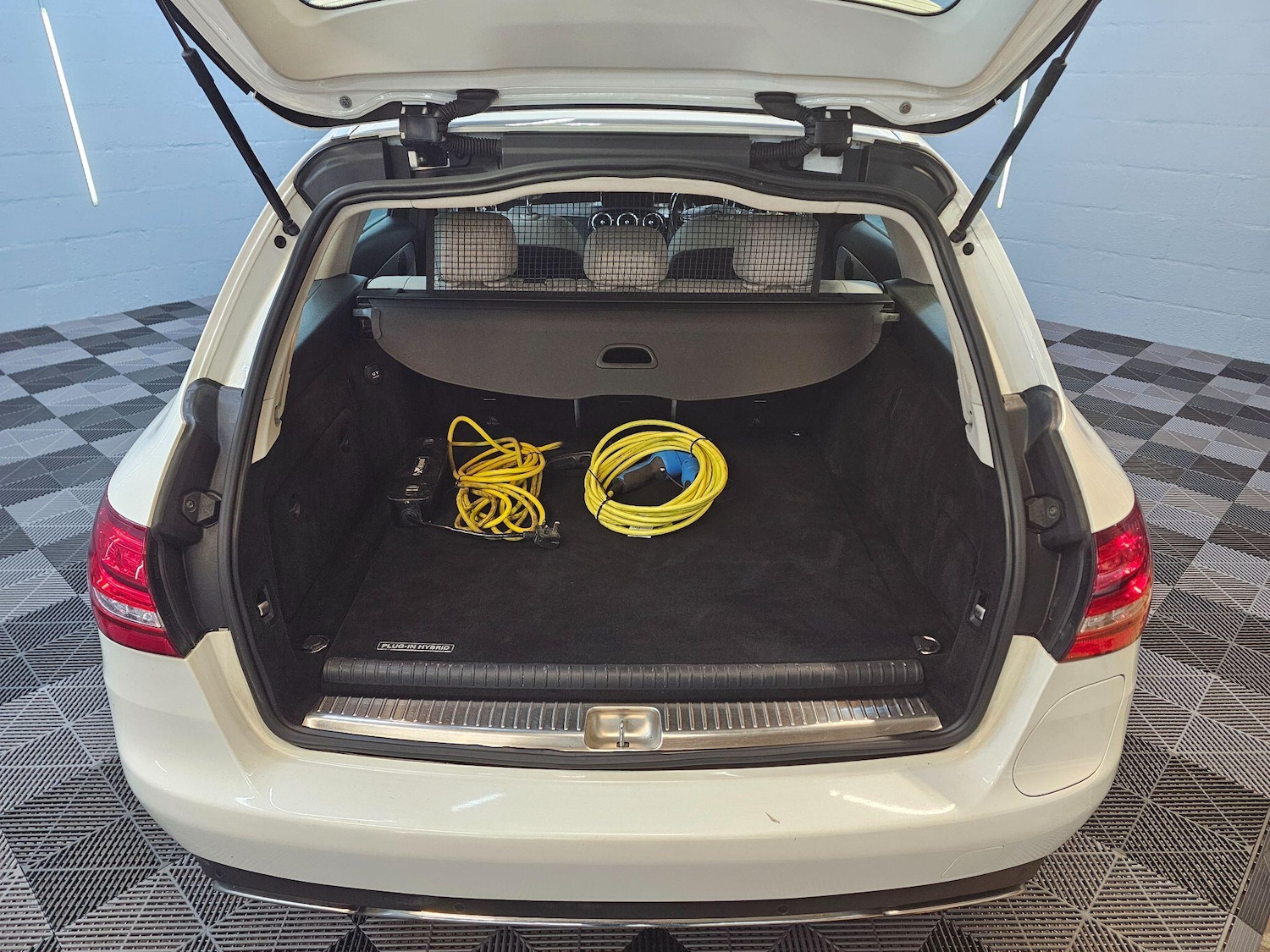 Used Mercedes-Benz C Class 2016 for sale - 77645848: Photo 36