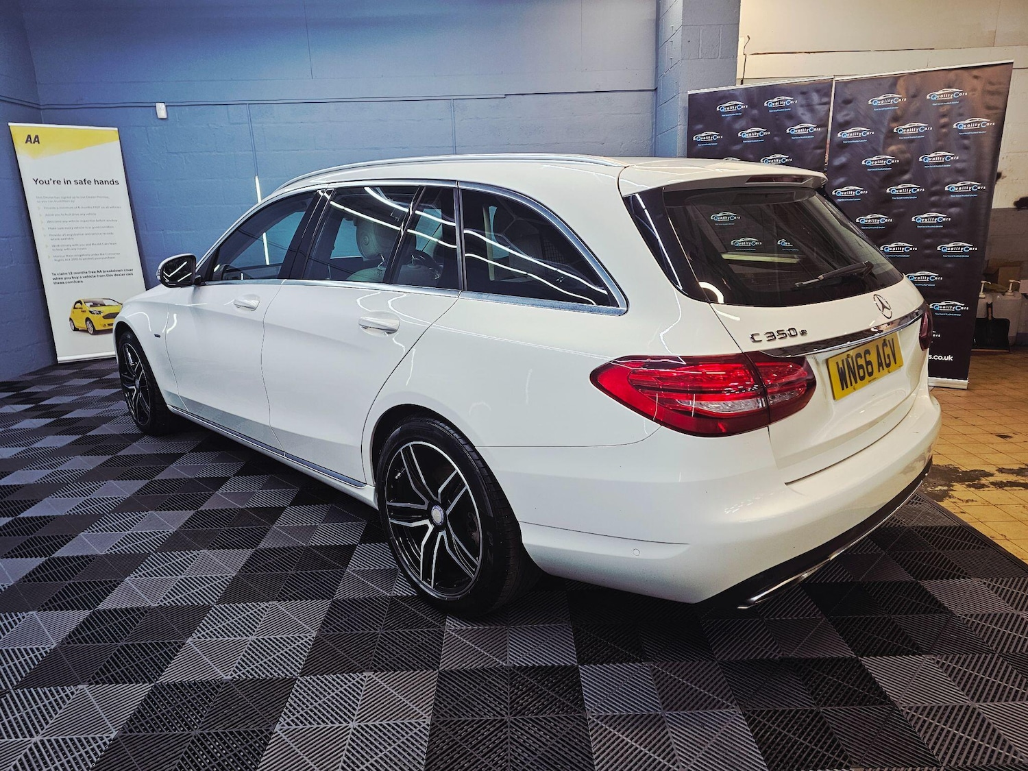 Used Mercedes-Benz C Class 2016 for sale - 77645848: Photo 4