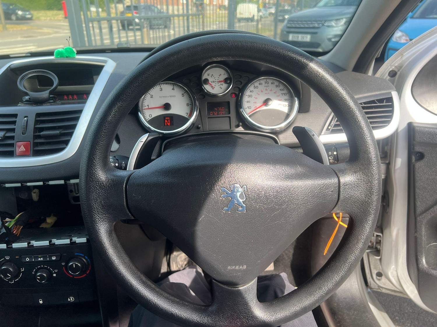 Used Peugeot 207 2010 for sale - 76484737: Photo 17