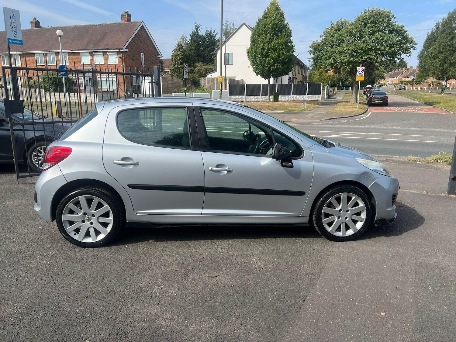 Used Peugeot 207 2010 for sale - 76484737: Photo 7