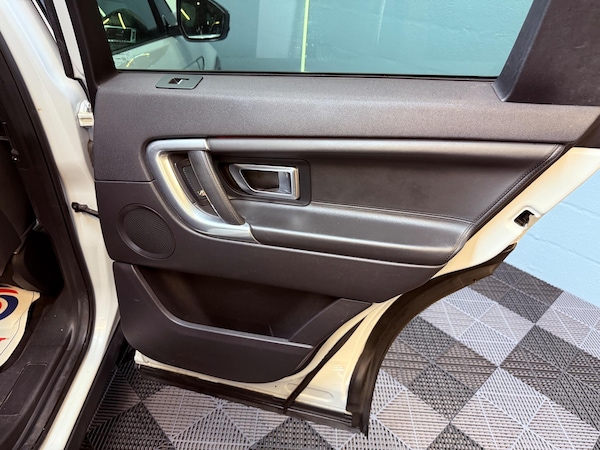 Used Land Rover Discovery Sport 2017 for sale - 76167509: Photo 24