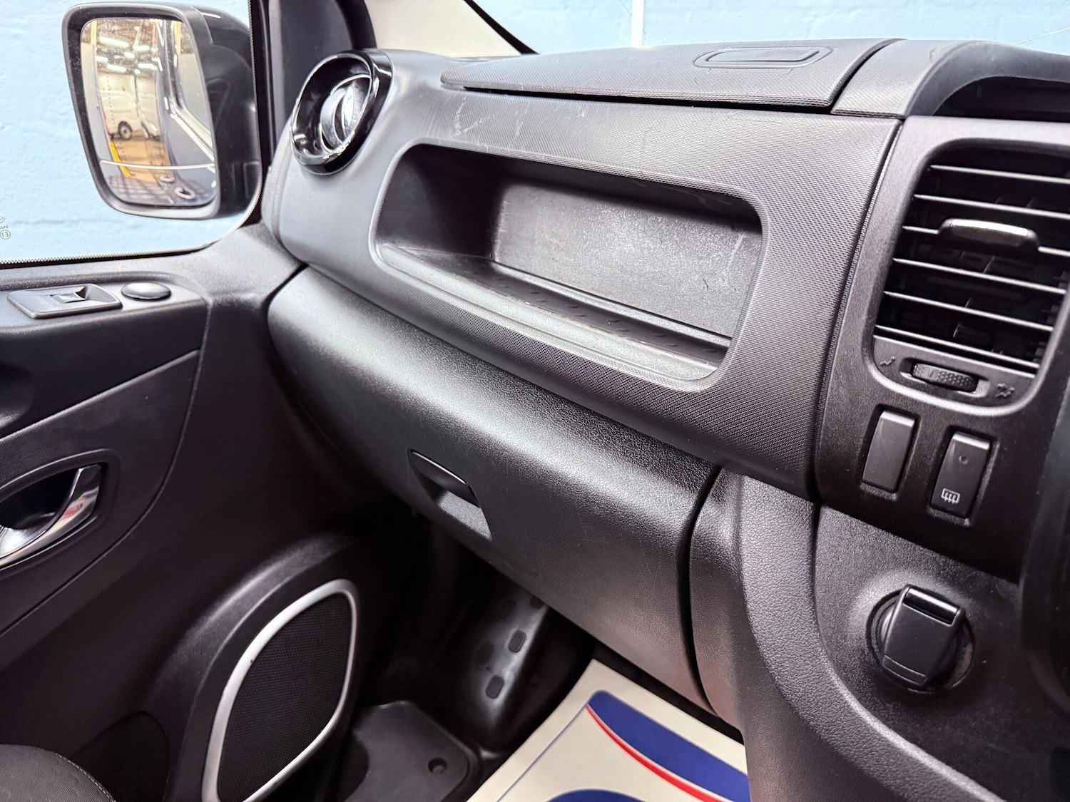 Used Vauxhall Vivaro 2018 for sale - 76832712: Photo 10