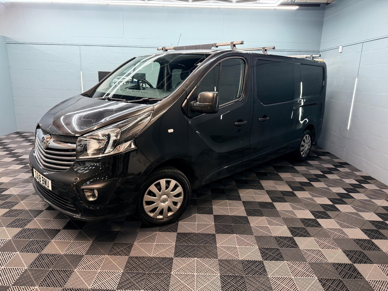 Used Vauxhall Vivaro 2018 for sale - 76832712: Photo 2