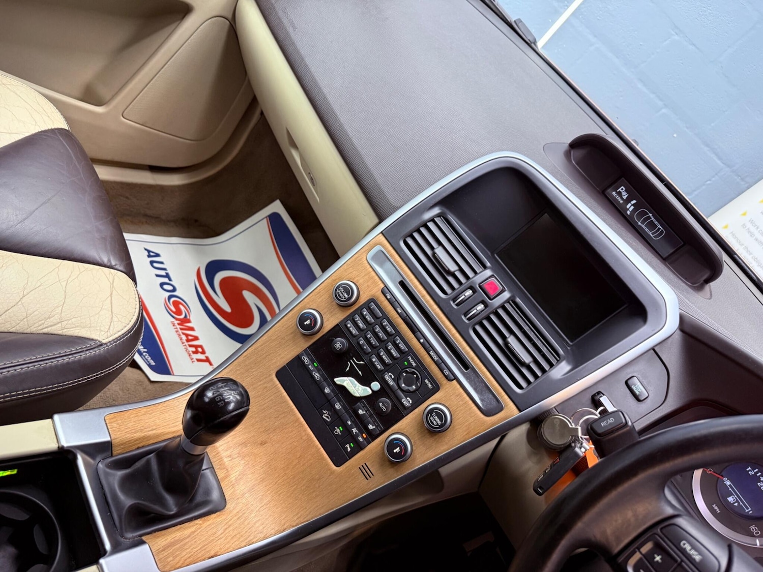 Used Volvo XC60 2009 for sale - 77738365: Photo 15