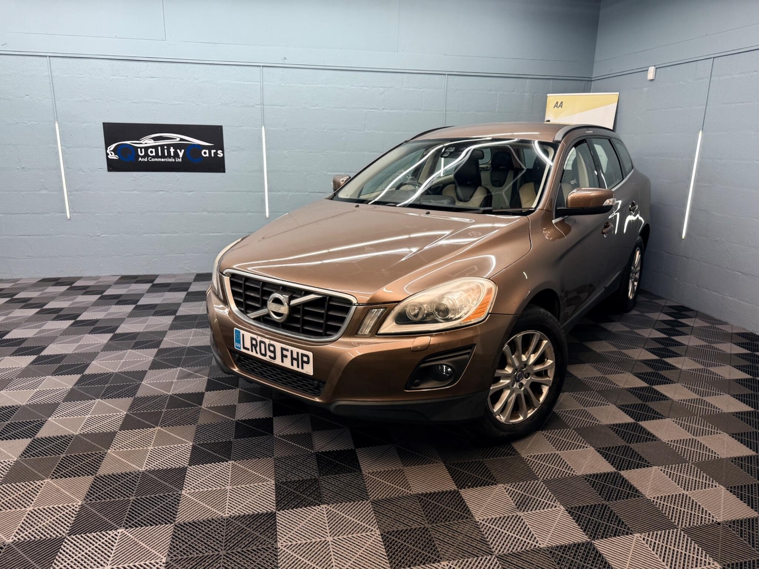 Used Volvo XC60 2009 for sale - 77738365: Photo 2