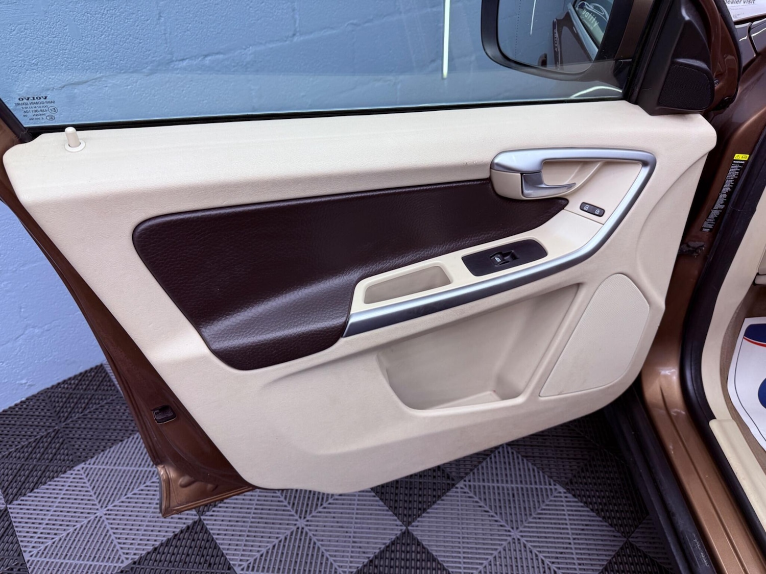 Used Volvo XC60 2009 for sale - 77738365: Photo 21