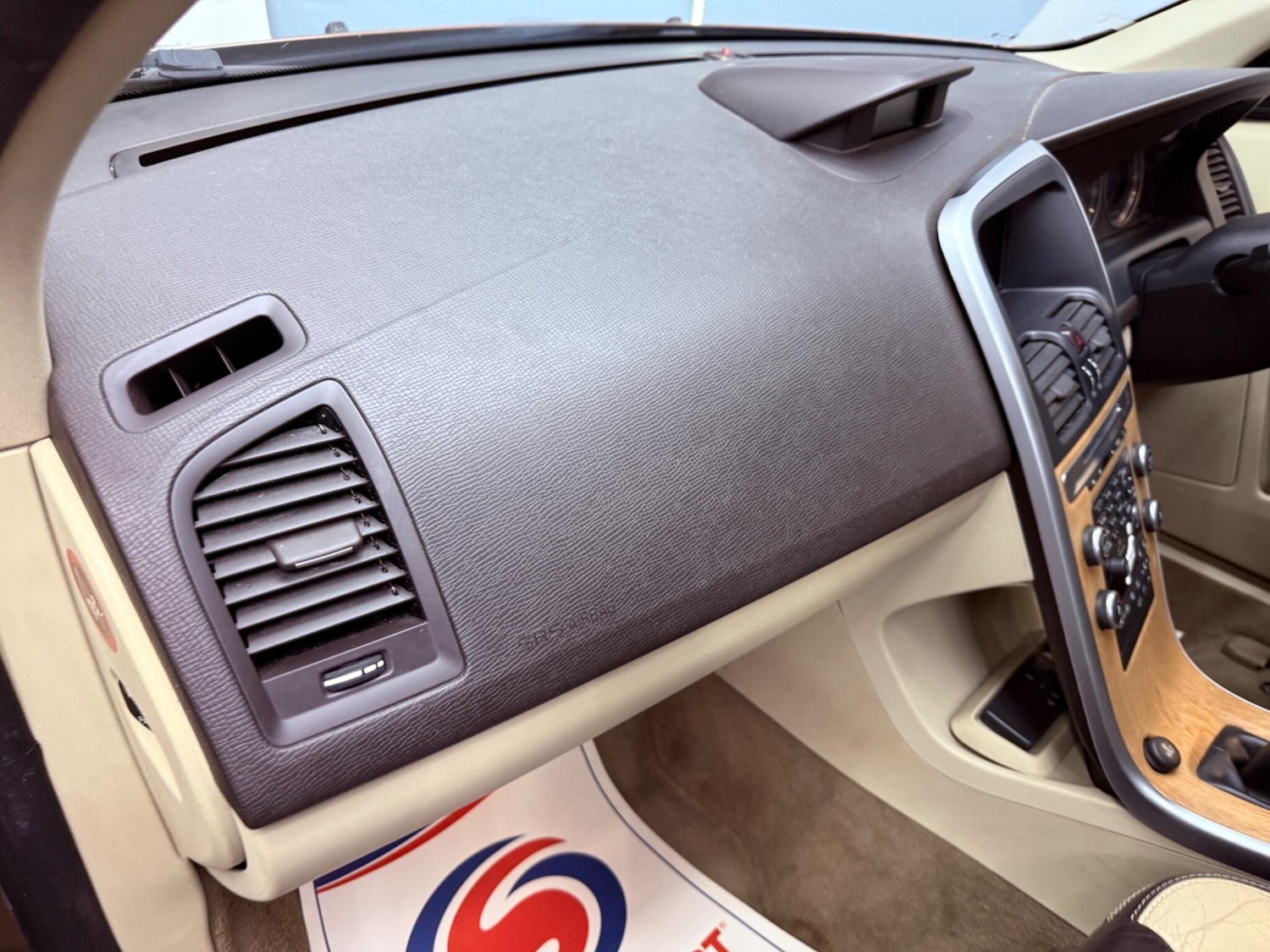 Used Volvo XC60 2009 for sale - 77738365: Photo 23