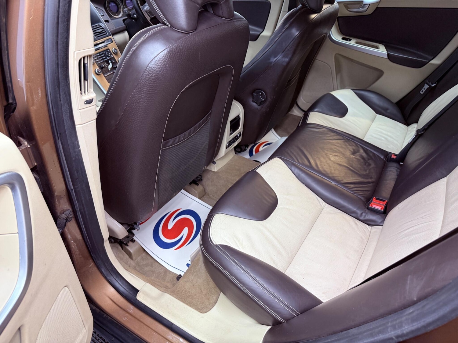 Used Volvo XC60 2009 for sale - 77738365: Photo 28