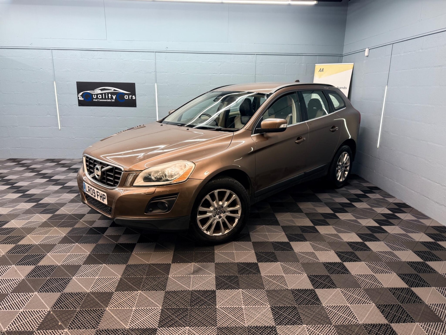 Used Volvo XC60 2009 for sale - 77738365: Photo 3