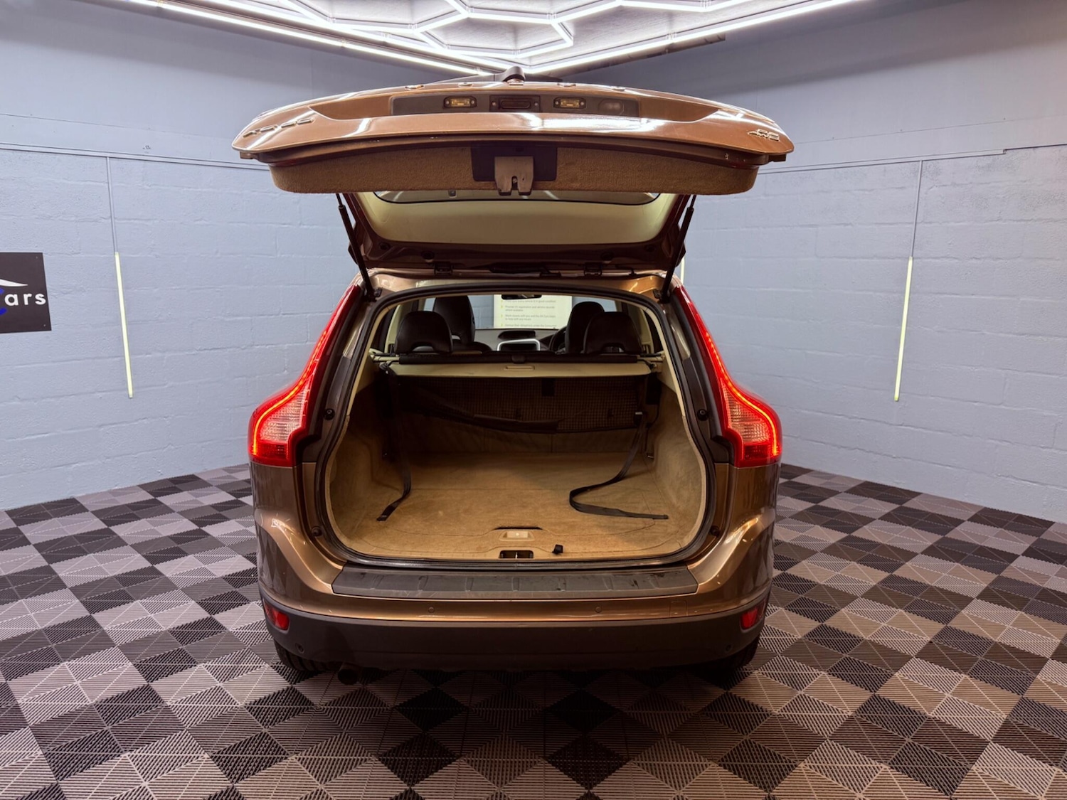 Used Volvo XC60 2009 for sale - 77738365: Photo 30