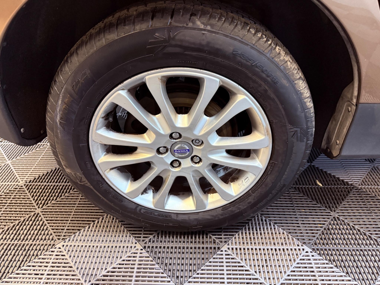 Used Volvo XC60 2009 for sale - 77738365: Photo 33