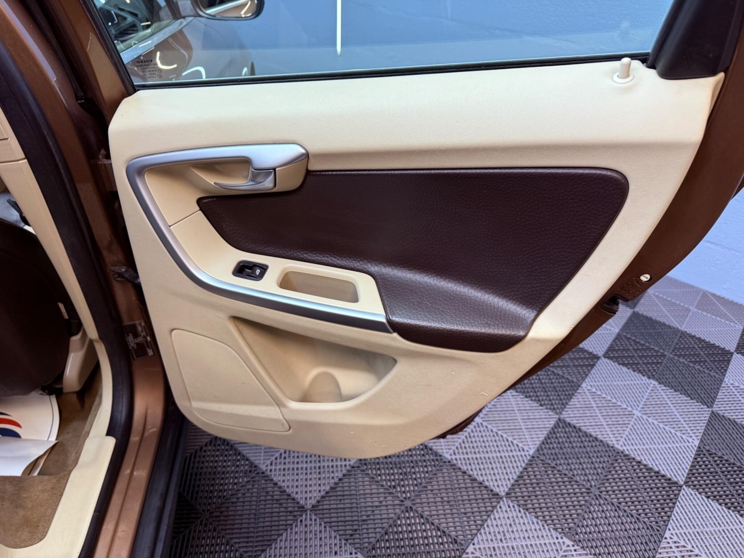 Used Volvo XC60 2009 for sale - 77738365: Photo 34