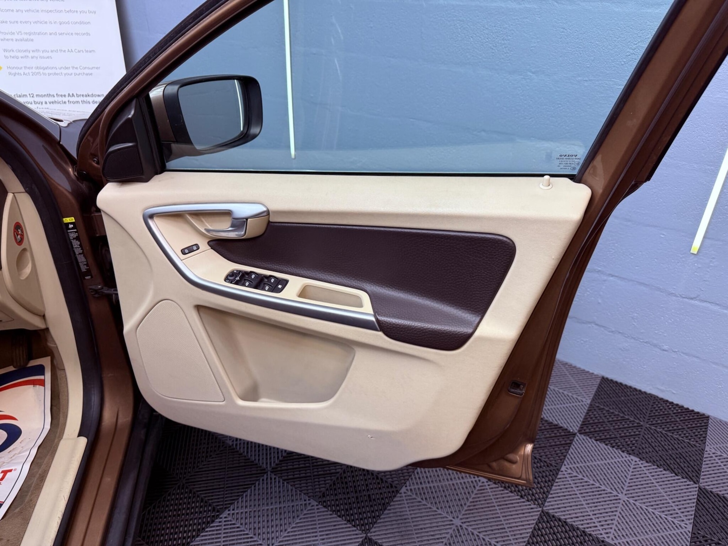 Used Volvo XC60 2009 for sale - 77738365: Photo 40