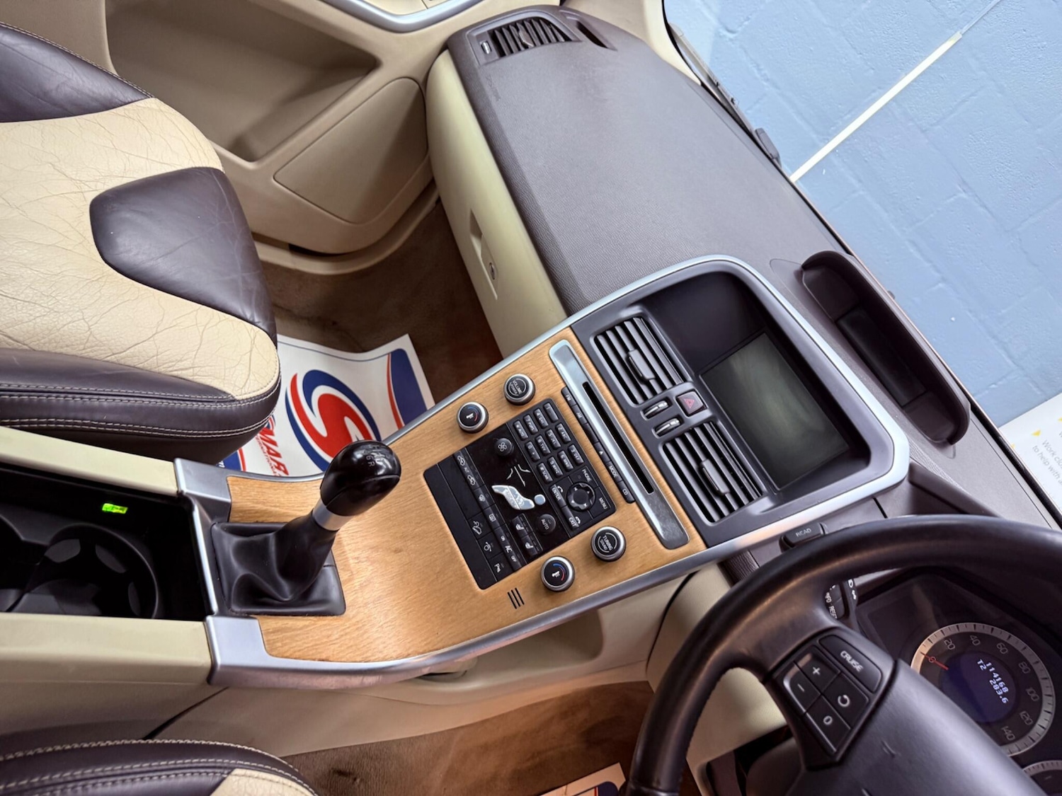 Used Volvo XC60 2009 for sale - 77738365: Photo 42