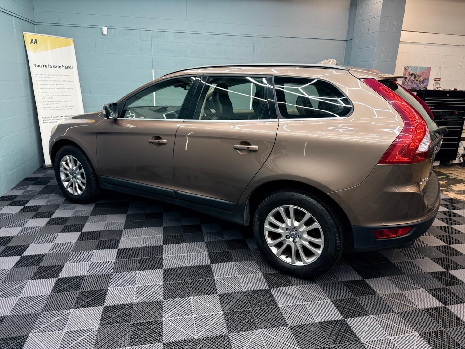 Used Volvo XC60 2009 for sale - 77738365: Photo 46