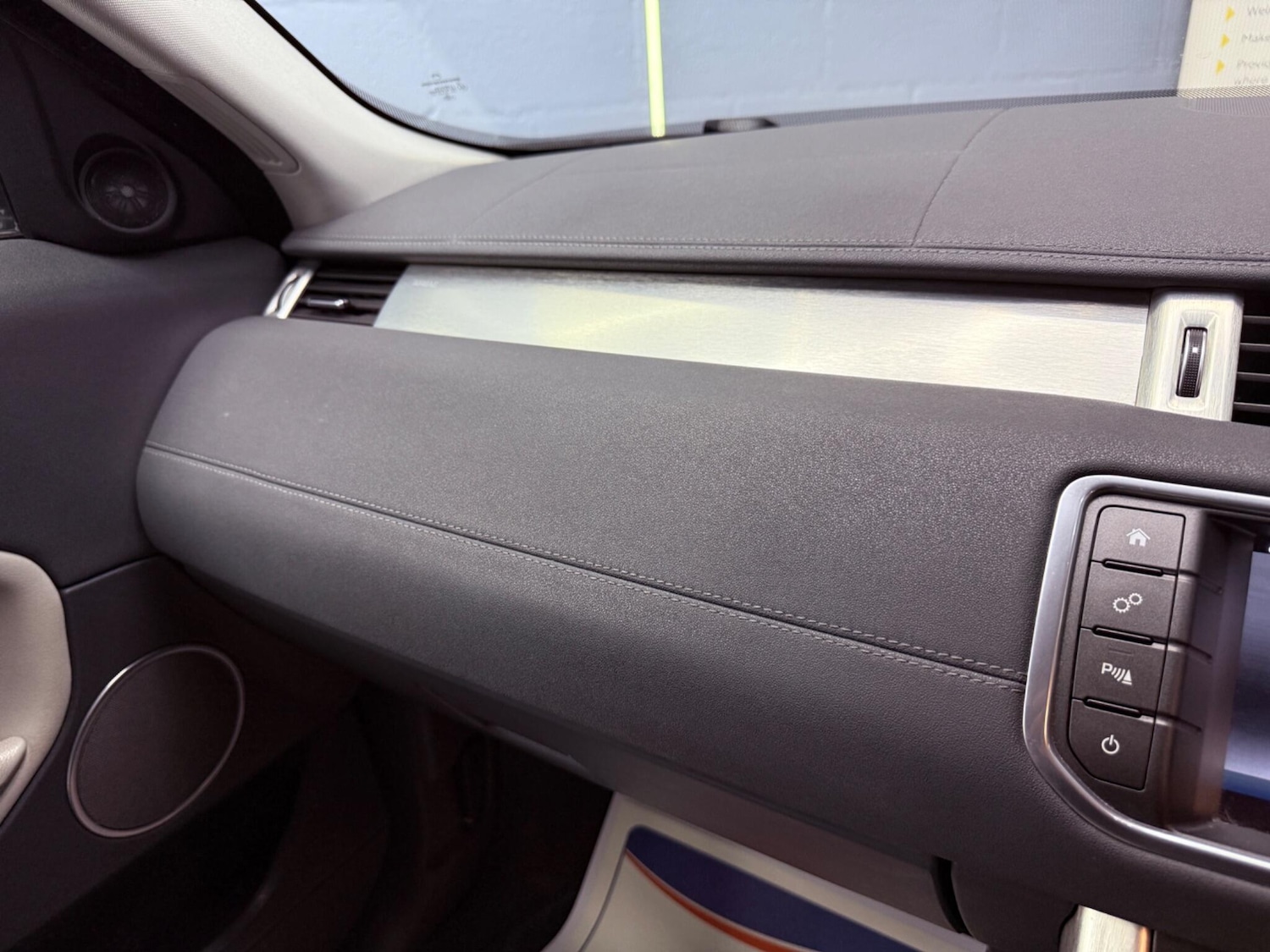 Used Land Rover Range Rover Evoque 2015 for sale - 78019612: Photo 13