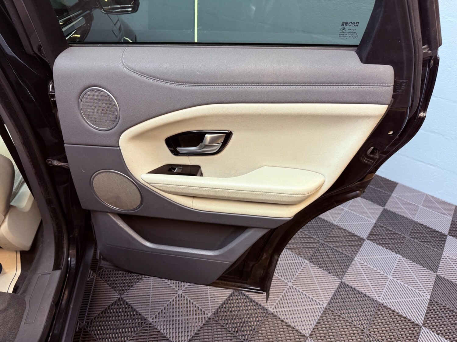 Used Land Rover Range Rover Evoque 2015 for sale - 78019612: Photo 38