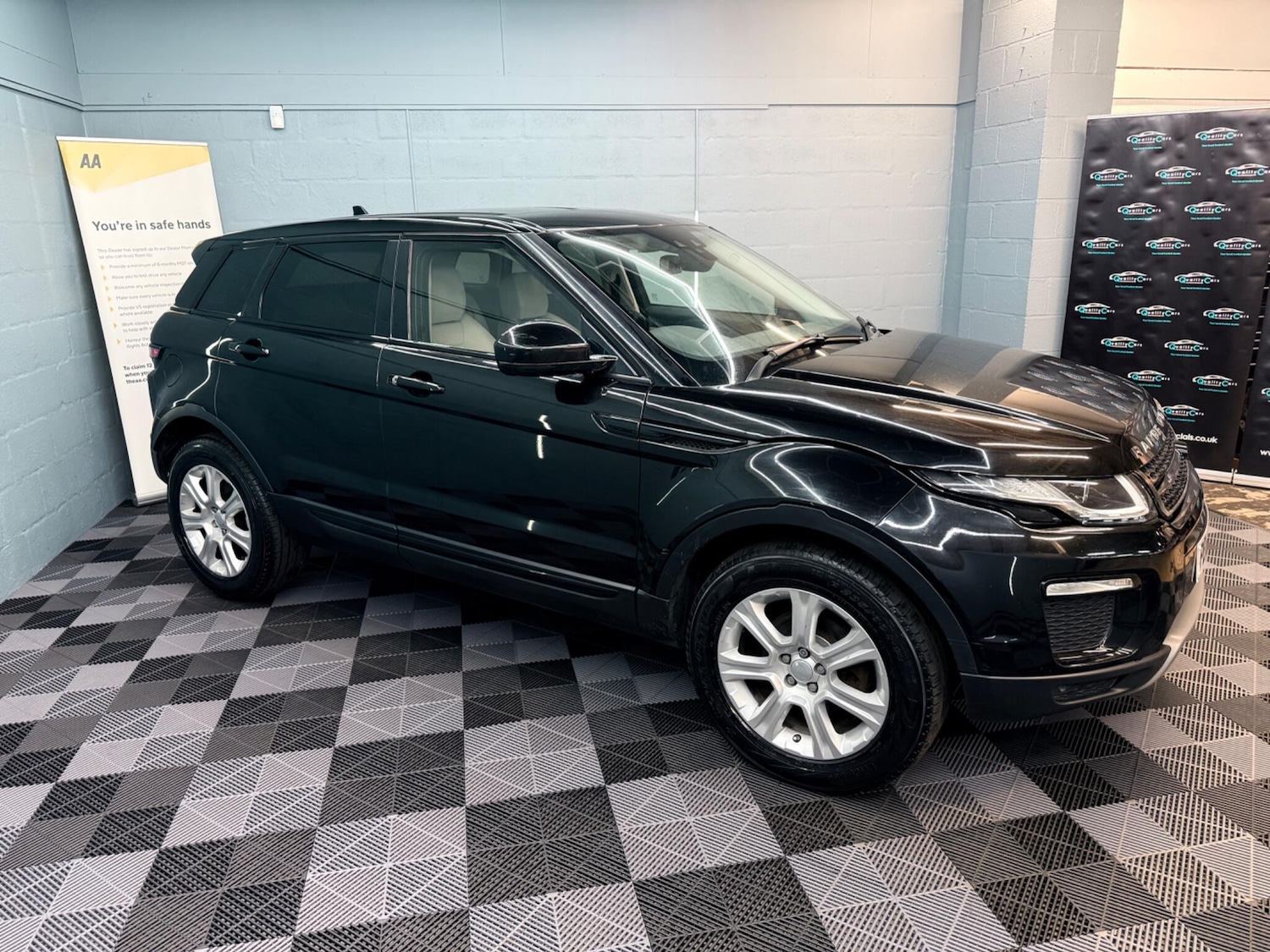 Used Land Rover Range Rover Evoque 2015 for sale - 78019612: Photo 4